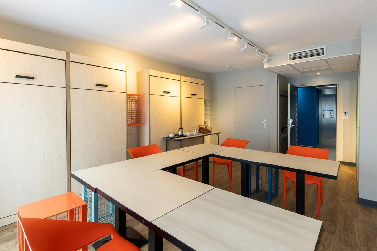 Ibis Budget Millau Viaduc Екстериор снимка